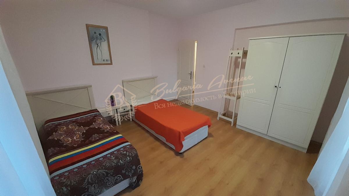Большой трёхкомнатный апартамент в комплексе Flores Park, Солнечный берег