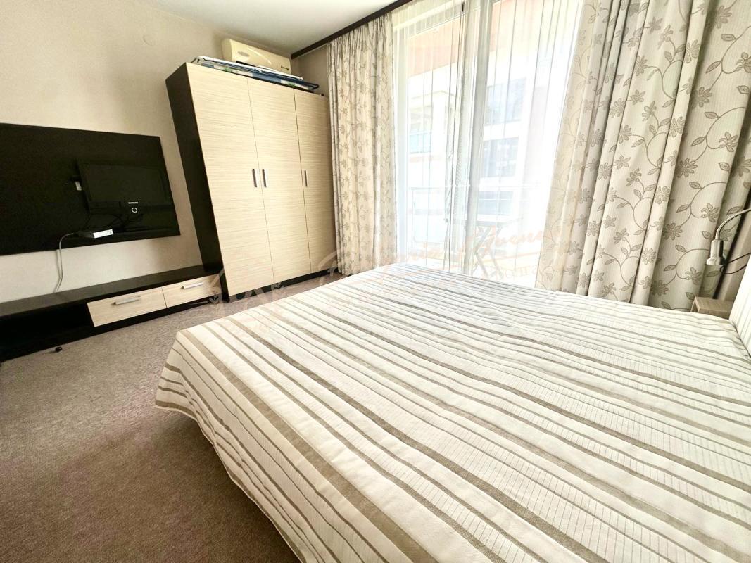 Three-Bedroom Apartment in the Apart-Hotel “Tarsis”, Sunny Beach