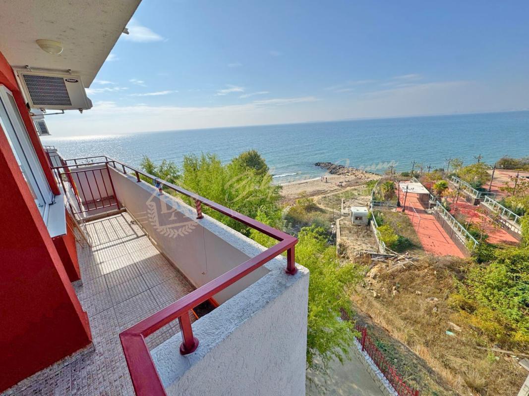 Two-Bedroom Apartment with Sea View in the Marina Fort Complex, Sveti Vlas