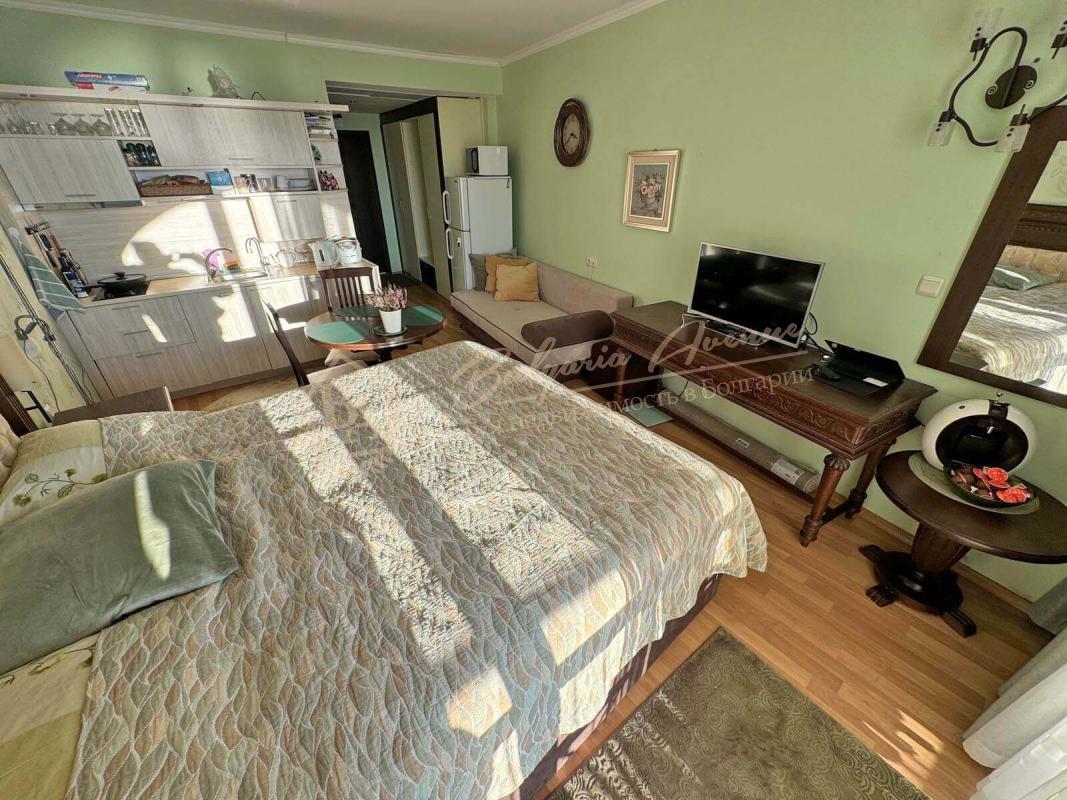 Sea View Studio in "Grand Hotel" Sveti Vlas - for sale