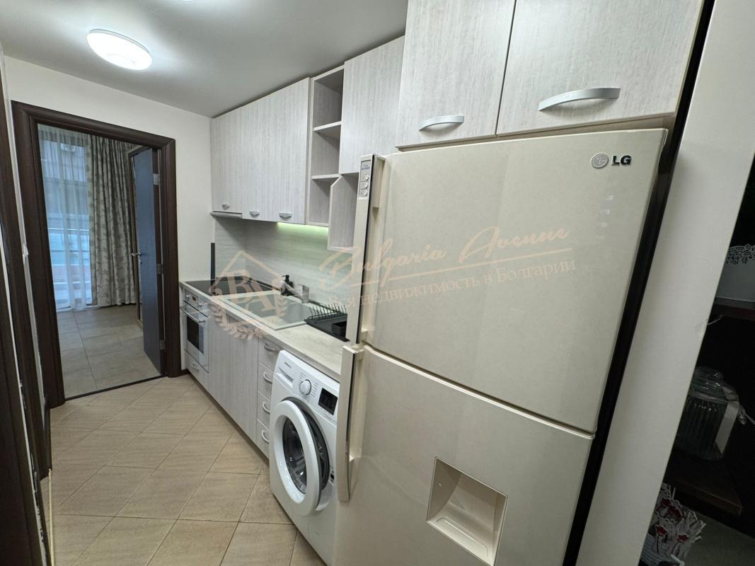 Three-bedroom apartment with private courtyard in the Tarsis Club complex