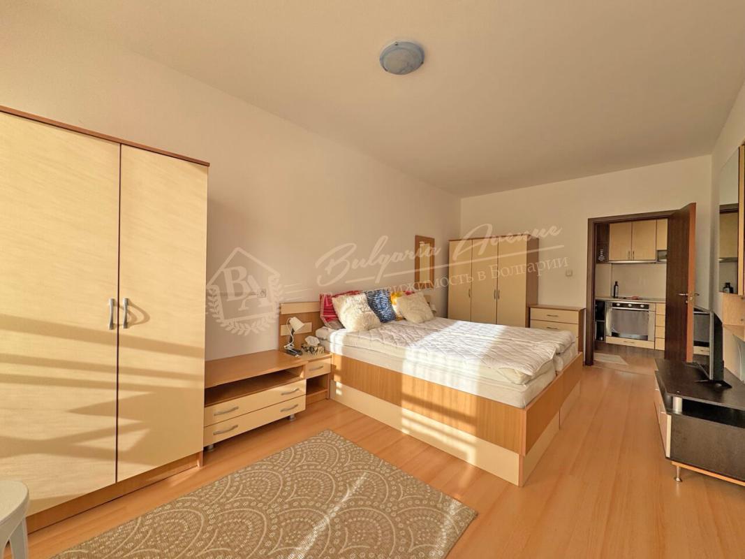 Bright two-bedroom apartment in the Sunny Day 6 complex, Sunny Beach