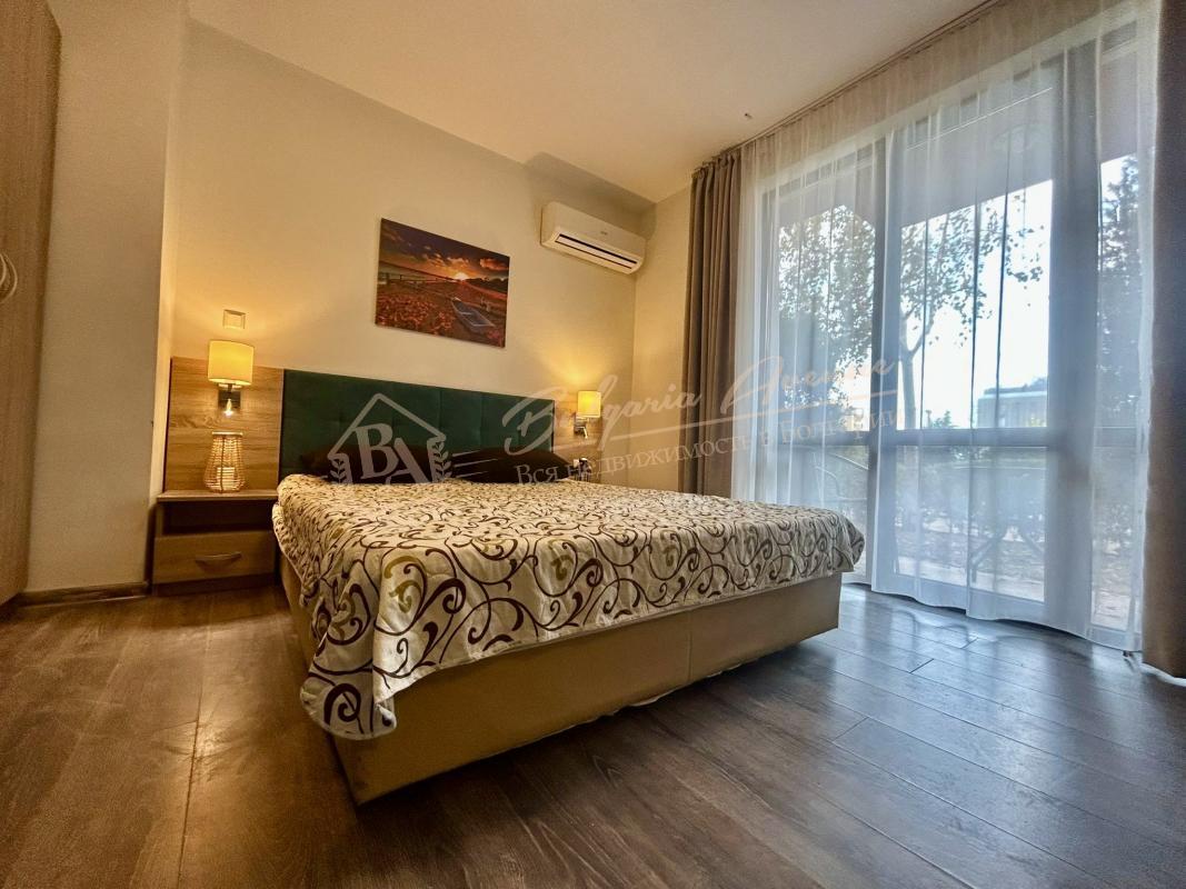 Spacious studio with private courtyard in the Tarsis complex in Sunny Beach