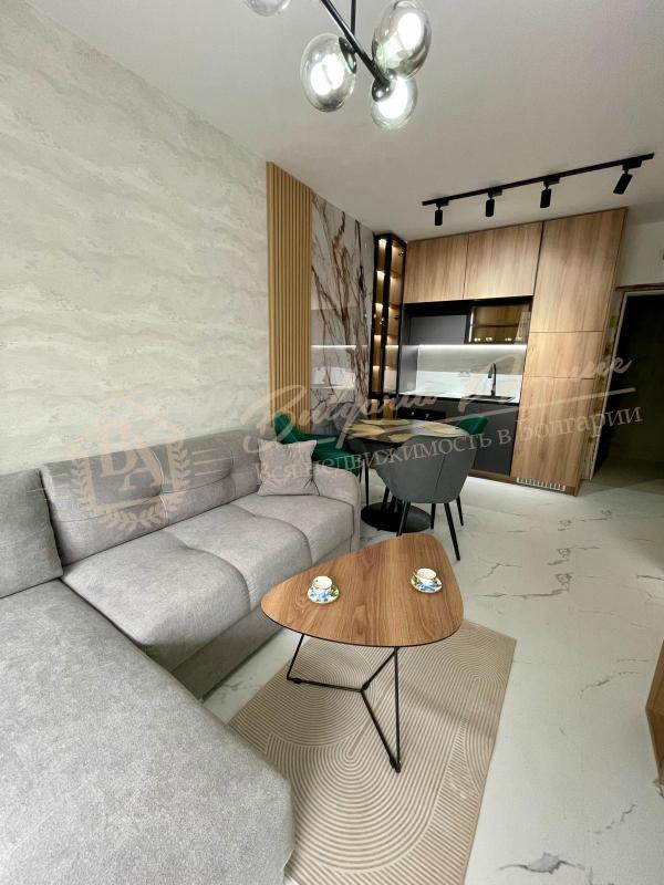 New three-bedroom apartment on the ground floor in a luxury complex in Sunny Beach.