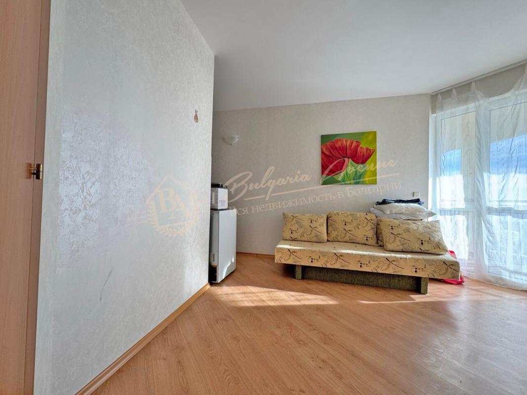 Two-bedroom apartment with sea view in the Rutland Bay complex, Ravda