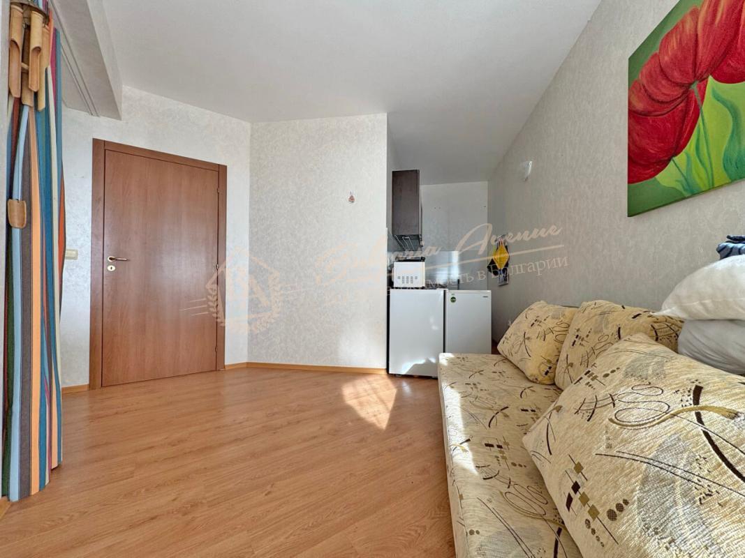 Two-bedroom apartment with sea view in the Rutland Bay complex, Ravda