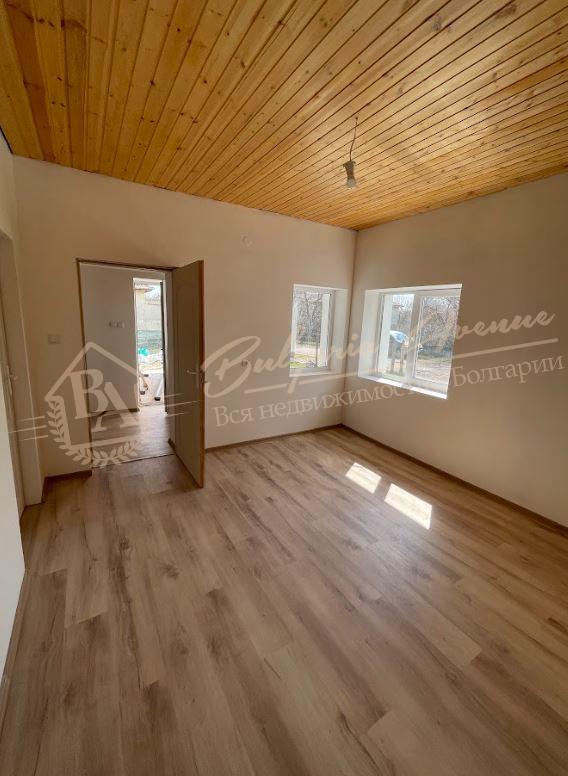 Fully Renovated House with 1200 m² Yard in the Village of Zmeevo, Dobrich Region