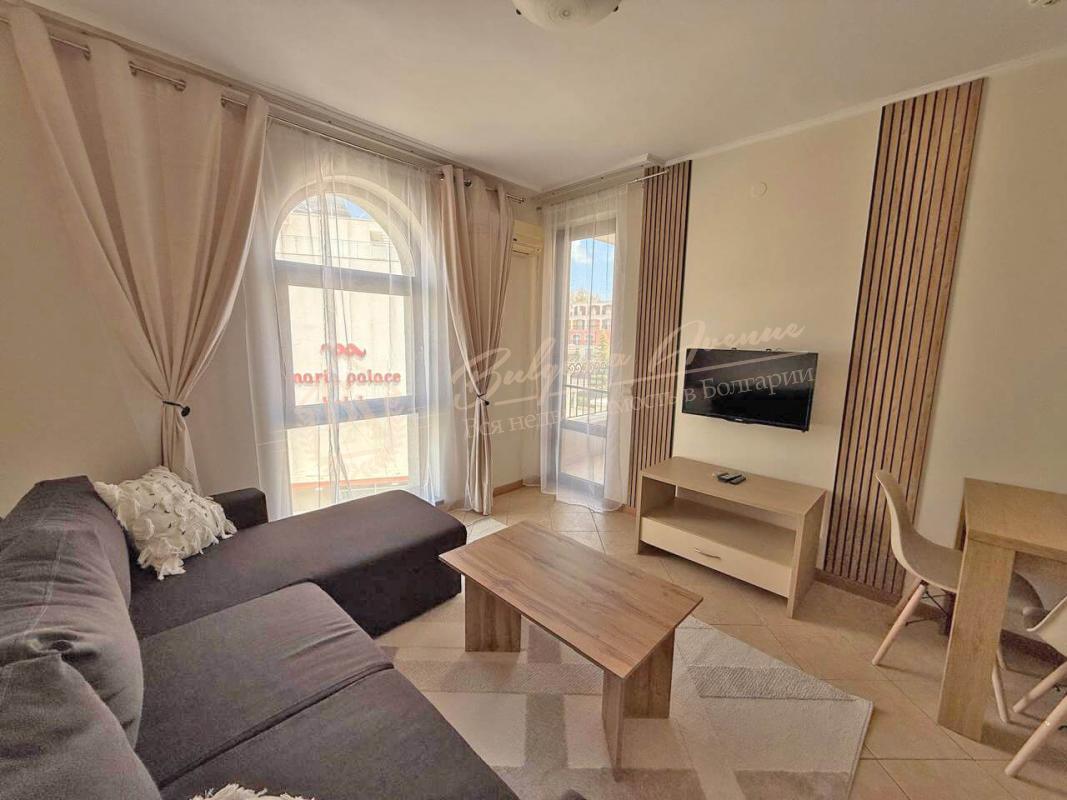 Удобная двухкомнатная квартира в комплексе Royal Sun, Солнечный берег